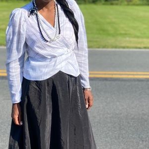 EXPRESS BLACK\WHITE  WRAP TOP